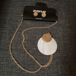 Necklace and earrings set